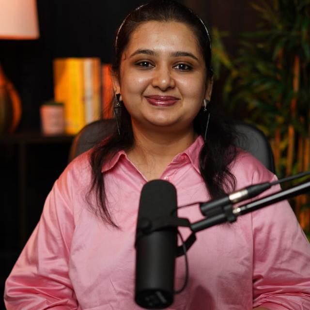 Mrs Puja Dholakia